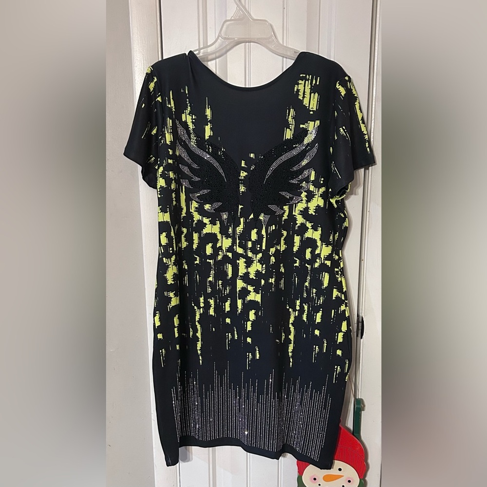 Women’s Black and Green Dress - Picture 2 of 8